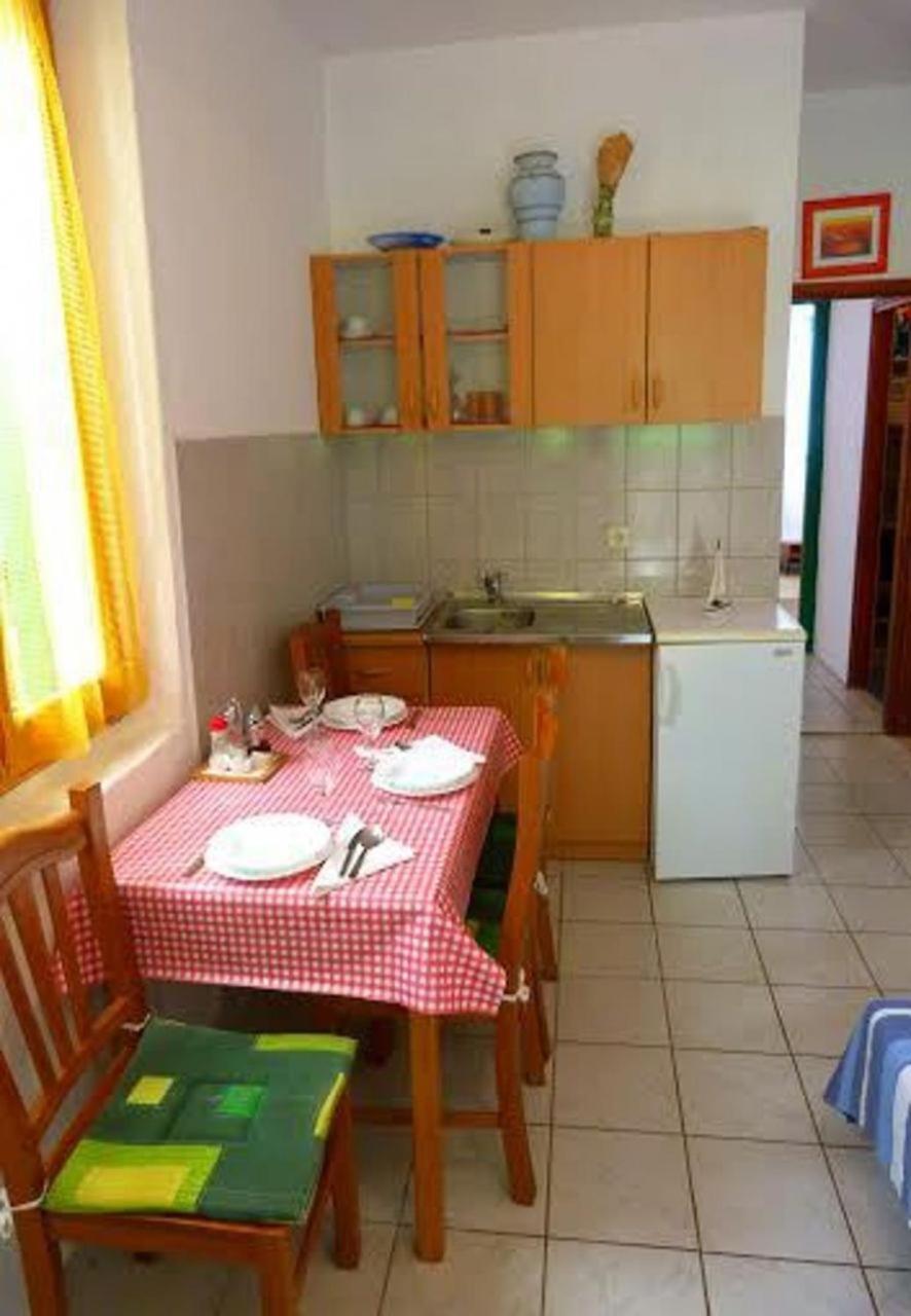 Holiday Home Villa Jadran - 10 M From Beach Preko Dış mekan fotoğraf
